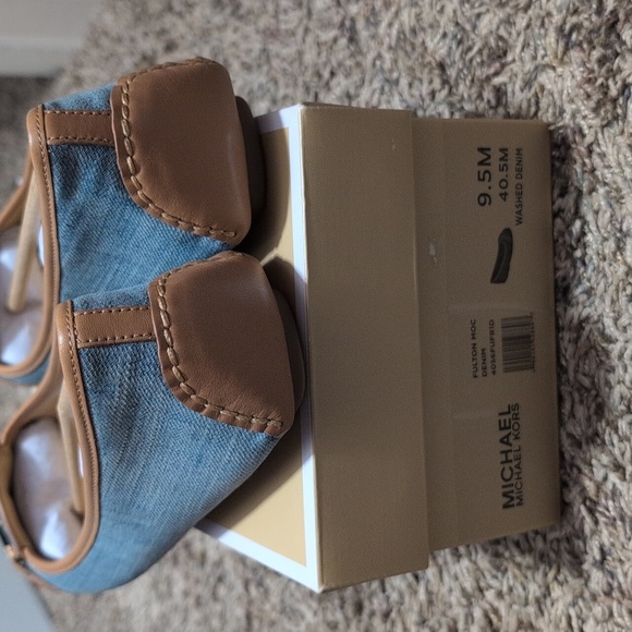 Brand New Fulton Moc Washed Denim Michael Kors Flats - Picture 3 of 3